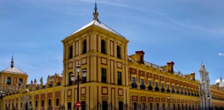 El Gobierno andaluz garantiza los pagos a las empresas que prestan servicios a la Administración