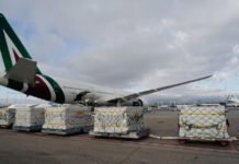 Madrid sigue cumpliendo su compromiso de dotar a hospitales y personal sanitario del material necesario para lograr vencer al coronavirus