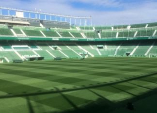 El Elche C.F. aprovecha el receso liguero por el estado de alarma para cuidar el terreno de juego del Martínez Valero