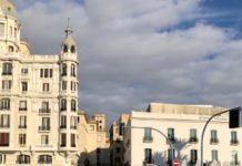 El comercio de Alicante encuentra apoyo en una nueva web impulsada por el Consitorio para fomentar las compras seguras sin salir de casa