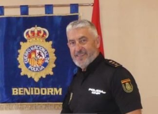 El Comisario de la Policía Nacional de Benidorm prohíbe a los agentes cualquier participación de recuerdo y homenaje a las víctimas por coronavirus
