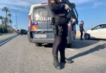 La Policía Nacional detiene a dos personas tras saltarse un control policial y darse a la fuga