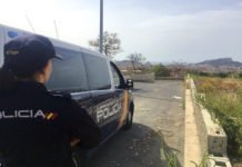 La Policía Nacional detiene a cinco personas in fraganti robando en un domicilio en Alicante