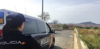 La Policía Nacional detiene a cinco personas in fraganti robando en un domicilio en Alicante