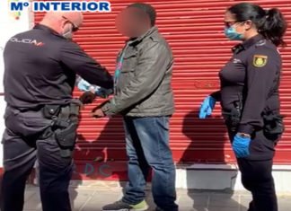 La Policía Nacional detiene a un varón por vender hachís en un establecimiento 24horas en Alicante
