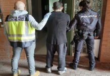 La Policía Nacional ha detenido a dos personas por asaltar la vivienda de un varón de edad avanzada