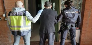La Policía Nacional ha detenido a dos personas por asaltar la vivienda de un varón de edad avanzada