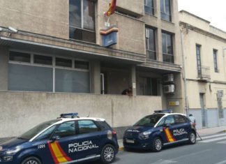 La Policía Nacional detiene al autor de un robo con violencia en un establecimiento de repostería de Elda
