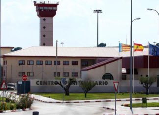 En el centro penitenciario de Villena se está poniendo en riesgo la salud y seguridad de los internos y de los guardias civiles