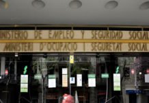 ¿Cuándo cobrarán los autónomos su ayuda por la crisis de la Covid-19? ¿Cuándo tendrán su paro los afectados por los ERTE?