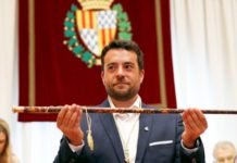 El alcalde socialista de Badalona es detenido por conducir borracho y agredir a dos policías