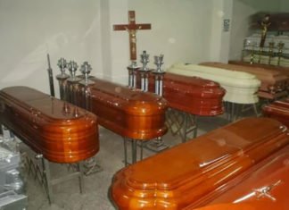 Moncloa censura a los trescientos periodistas españoles que firmaron ayer un manifiesto contra la política de comunicación dictatorial de Pedro Sánchez