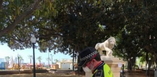 Alicante cierra parques y zonas de juegos infantiles para cumplir la normativa que permite la salida de los niños diariamente durante una hora a la calle