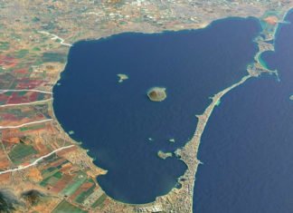 Murcia urge a todas las administraciones a trabajar de forma coordinada en la recuperación del Mar Menor