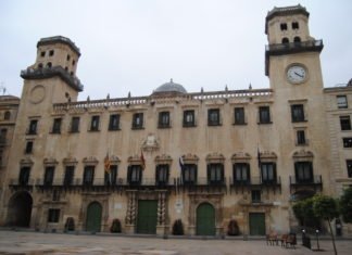 Los socialistas de Alicante tendrán que «retratarse» en Pleno sobre el pacto de Pedro Sánchez con EHBildu