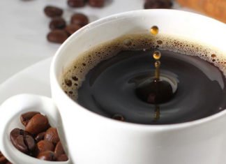 Un estudio alerta de que beber mucho café puede aumentar el riesgo de osteoartritis, artropatía y obesidad