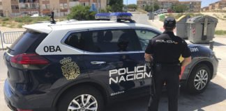 La Policía Nacional detiene a cuatro personas in fraganti en el interior de una vivienda a la que habían accedido tras forzar la cerradura