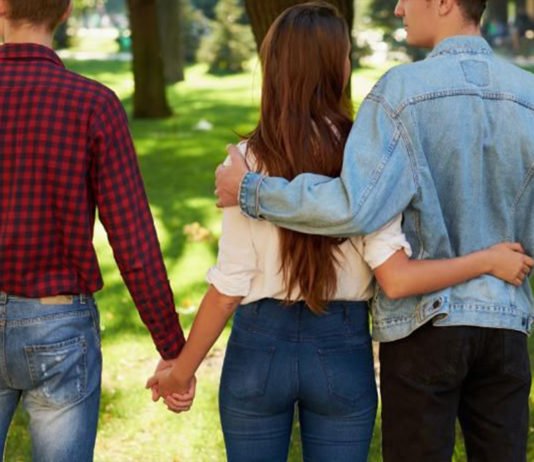 El 30% de las mujeres españolas ha sido infiel a su pareja, y la cosa va en aumento; las apps de citas se dirigen hoy a ellas y hablan de «empoderamiento»