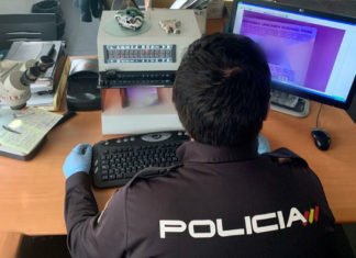 La Policía Nacional detiene a cinco personas y desarticula una organización criminal dedicada a usurpar inmuebles y extorsionar a sus propietarios