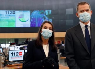 Los Reyes de España siguen en contacto con hospitales de todas las regiones para interesarse por la evolución de la pandemia, hoy Castilla-León