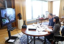 Los Reyes de España han mantenido hoy una videoconferencia con representantes de la musica de nuestro país