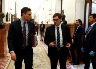 Denuncian a Pedro Sánchez y al ministro Illa ante la Fiscalía Anticorrupción por presunta malversación de más de 50.000.000 de euros