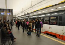 La Generalitat Valenciana instalará durante el verano desfibriladores en las principales estaciones de Metrovalencia y TRAM de Alicante