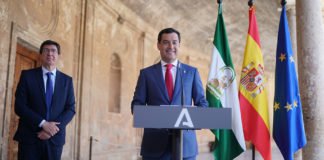 El Gobierno andaluz inicia los trámites para blindar por ley la autoridad de los docentes