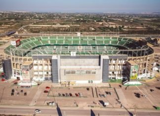 El Elche C.F. busca un triunfo frente al Extremadura este viernes que suponga un paso más para el ascenso a Primera