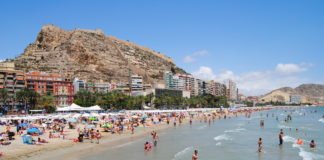 Sanidad advierte del riesgo que puede suponer una excesiva exposición solar tras el confinamiento