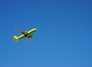 Díaz Ayuso solicita al Gobierno un Plan para Barajas frente al COVID-19 que no expulse al turismo