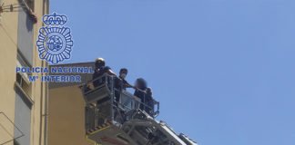 La Policía Nacional detiene a un varón y a dos de sus familiares que tenían encerrada en la vivienda a la pareja de éste a la que agredía física y sexualmente
