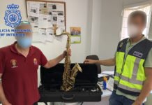 La Policía Nacional ha detenido en Elche a una persona especializada en el robo en interior de vehículos