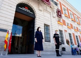 Díaz Ayuso anuncia que el luto en Madrid por los fallecidos de covid-19 se extenderá hasta el 7 de junio