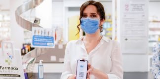 Díaz Ayuso presenta la primera Tarjeta Sanitaria Virtual en el móvil para todos los madrileños