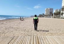 La Policía Local de Alicante garantiza la seguridad e información en todas las playas de la ciudad