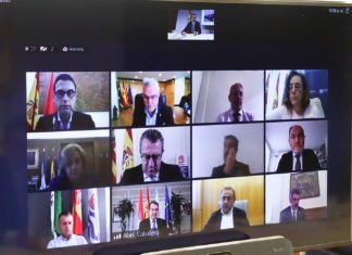 El Rey Felipe VI preside la Comisión Plenaria de la Red de Destinos Turísticos Inteligentes de España