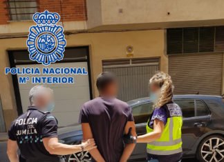 La Policía Nacional ha detenido a dos varones por una agresión sexual ocurrida en una playa de Alicante