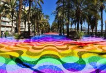 El Ayuntamiento de Alicante recibe el programa de actos a celebrar durante la semana del orgullo gay de manos del colectivo LGTBI