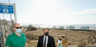 La Playa del Postiguet de Alicante vuelve a quedar sin manchas de fuel