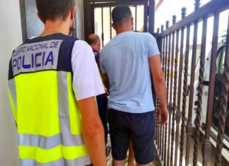 La Policía Nacional ha detenido en Benidorm a los miembros de una organización criminal itinerante especializada en los robos en domicilio