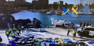 Policía Nacional y Guardia Civil interceptan en aguas próximas a Calpe un yate con 4.380 kilos de hachis