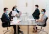 Díaz Ayuso se reúne en Madrid con representantes de los MIR para abordar sus reivindicaciones laborales