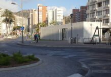 La Policía Nacional tiene que salir a promulgar que garantiza la seguridad de los turistas en Benidorm tras las últimas noticias nada tranquilizantes