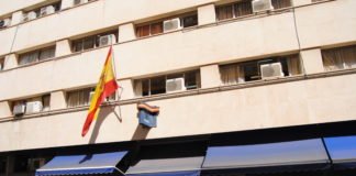 Benidorm se queda sin patrullas de policía nacional en sus calles al trasladar Interior todos los efectivos a cuidar inmigrantes a Alicante