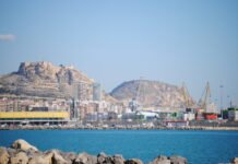 Transición Ecológica estima nuevas alegaciones planteadas por los vecinos al proyecto de la nueva terminal de graneles del Puerto de Alicante