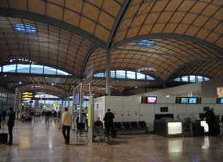 Alicante exige al Gobierno de España un paquete de medidas para evitar el colapso del turismo