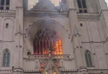 Los bomberos franceses controlan el incendio declarado en la Catedral de Nantes