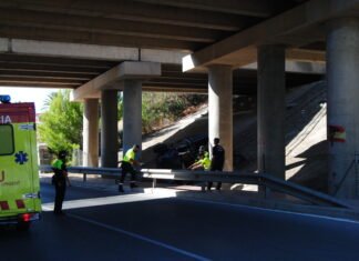 Espectacular accidente en la autopista AP-7 entre Benidorm y Altea a la altura de l´Alfàs del Pi