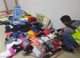 La Policía Nacional detiene a cuatro personas por hurtar más de 6.000 euros en ropa y complementos de centros comerciales de Alicante